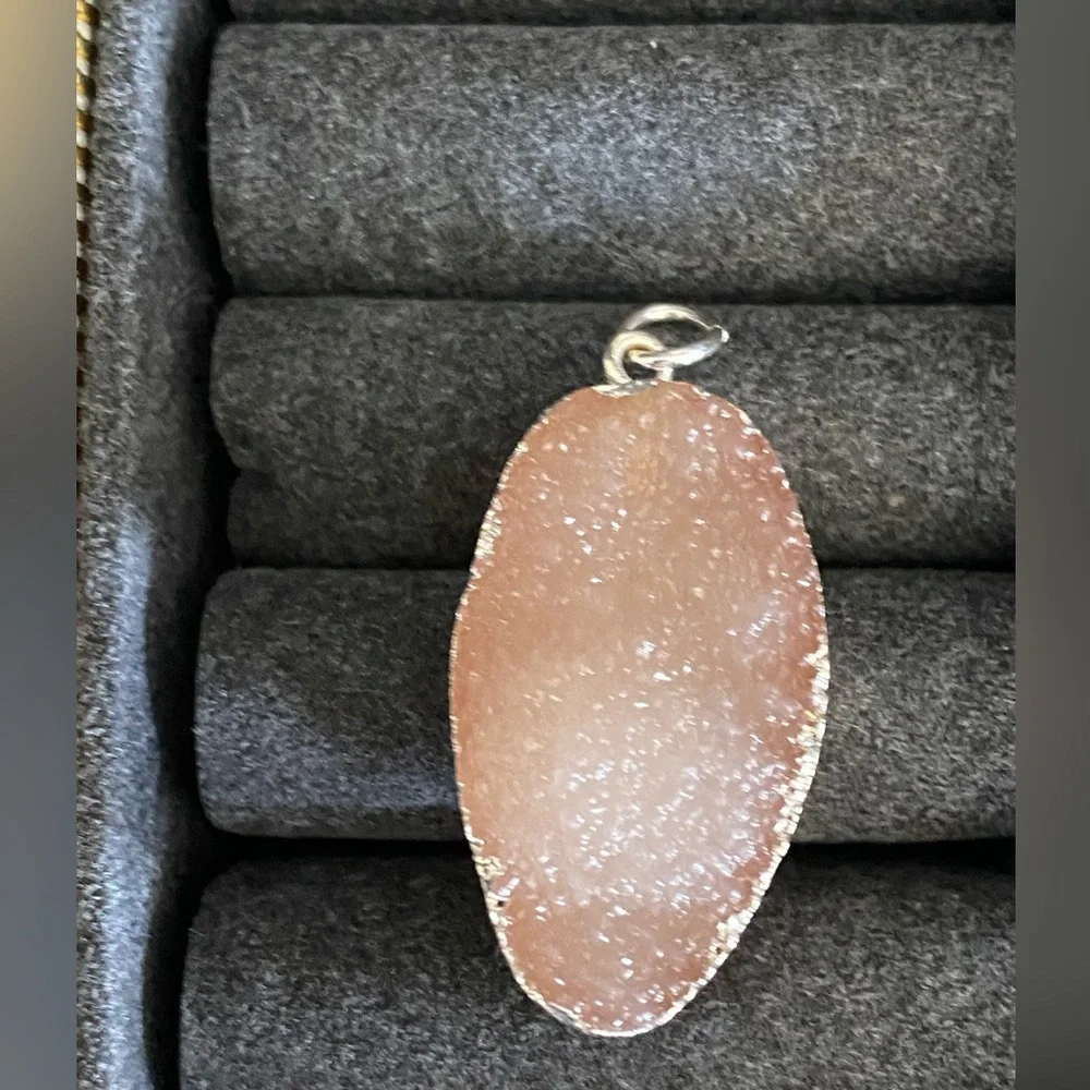 Geode Charm - Picture 2 of 4